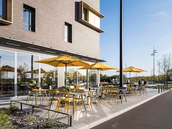 ibis styles guyancourt versailles