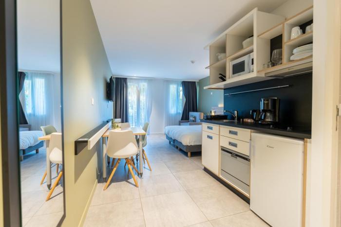 kyriad residence cabries