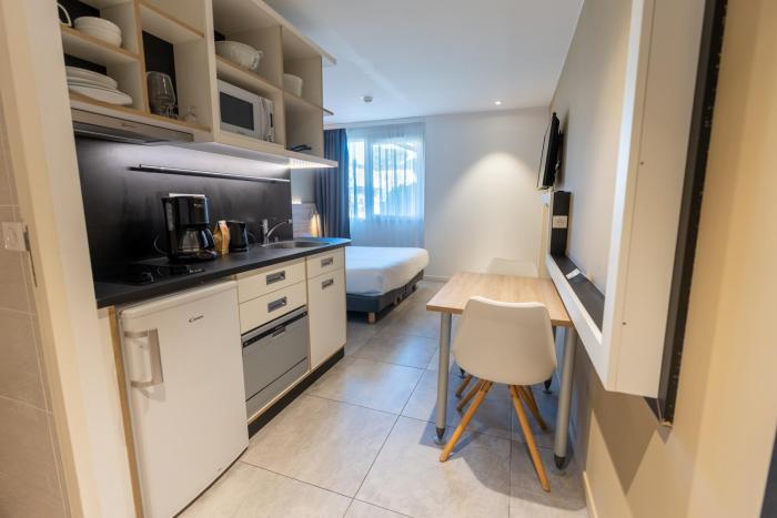 kyriad residence cabries