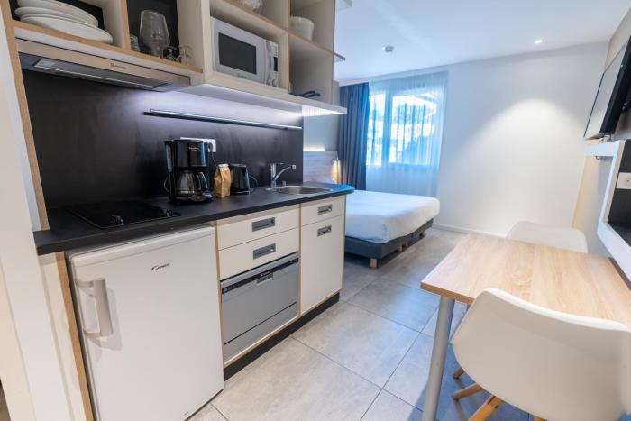 kyriad residence cabries