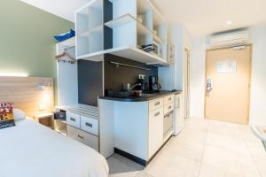 kyriad residence cabries