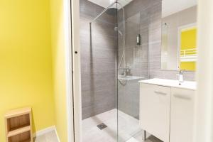 kyriad residence cabries