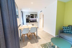 kyriad residence cabries