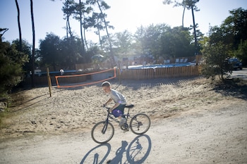 camping huttopia oleron les pins