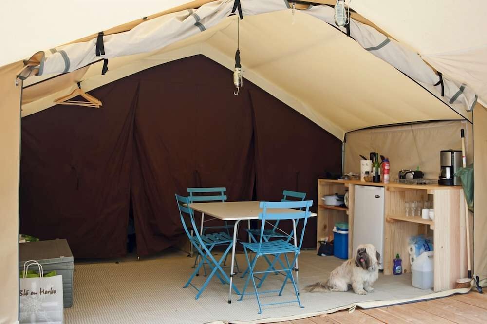 camping huttopia oleron les pins