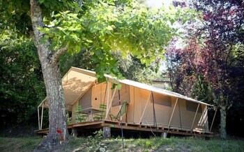 camping huttopia oleron les pins