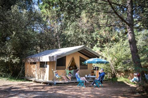 camping huttopia oleron les pins