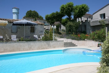 Domaine La Fontaine,Charente-Maritime>>Cavignac,3 star