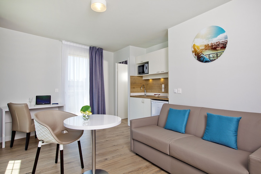 residhome paris gare de lyon jacqueline de romilly
