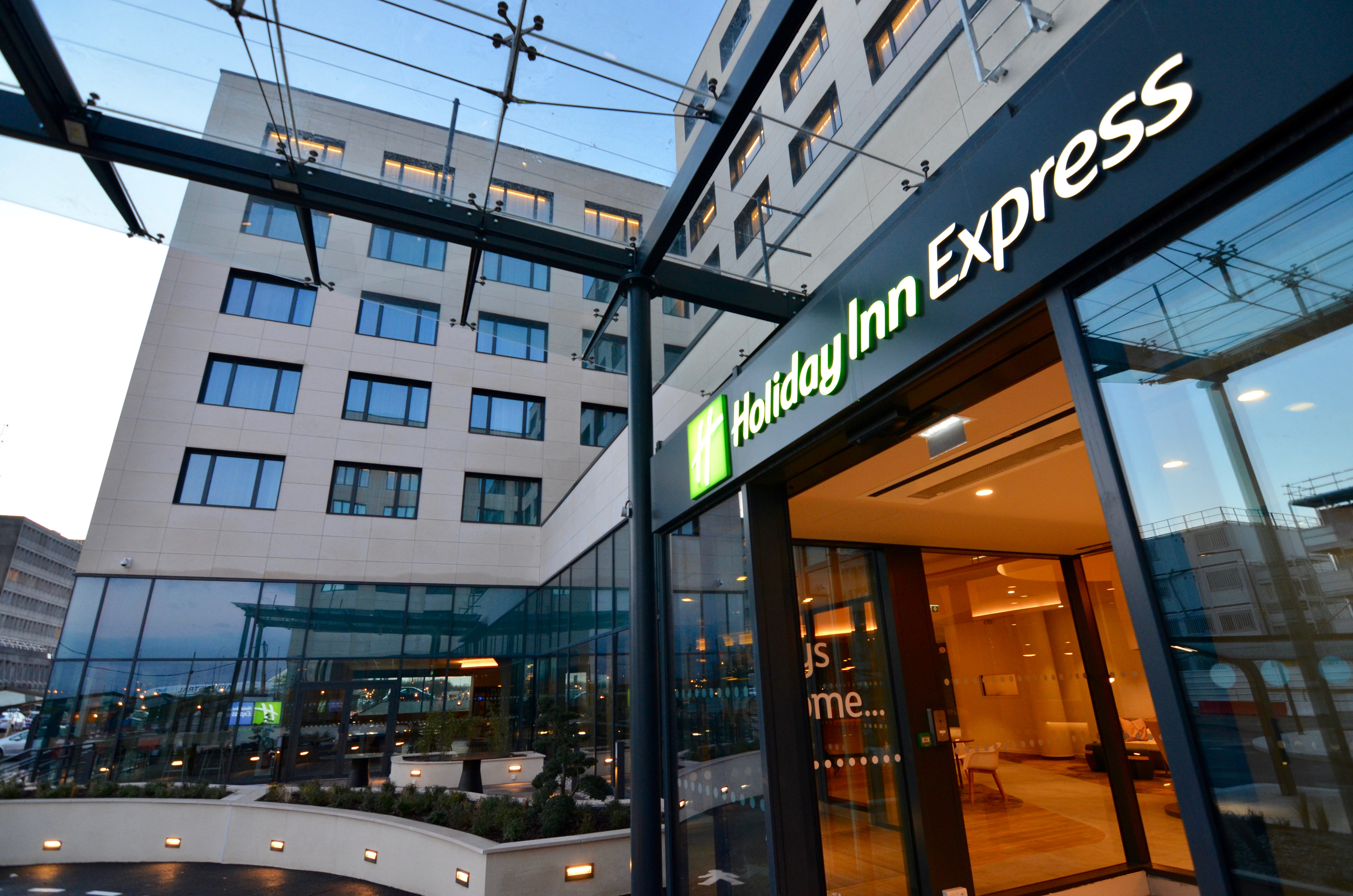 holiday inn express paris cdg airport by ihg