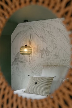 la peniche bed and bicycle aigues mortes