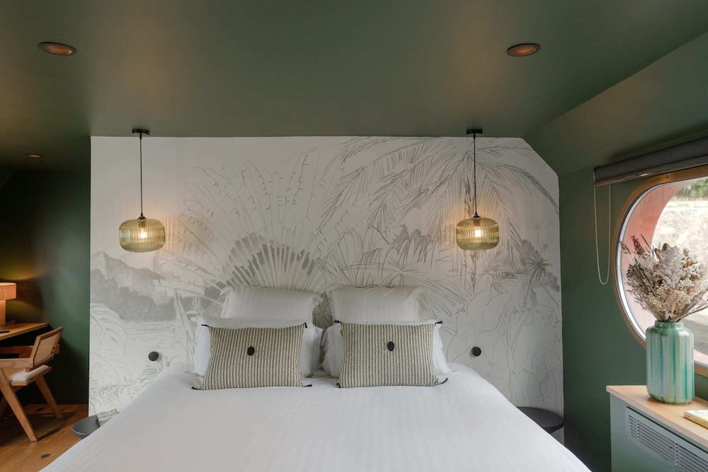 la peniche bed and bicycle aigues mortes