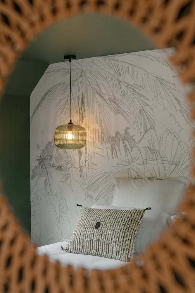 la peniche bed and bicycle aigues mortes