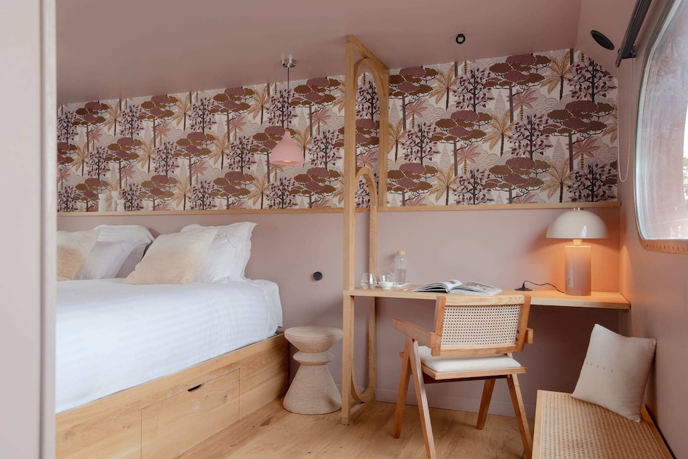 la peniche bed and bicycle aigues mortes