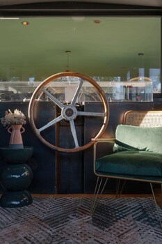 la peniche bed and bicycle aigues mortes