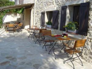 fleur de lys fayence