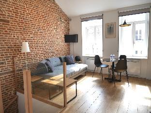 Le Chat Qui Dort,Near Old Stock Exchange,5 star