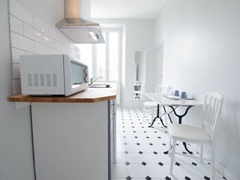 Villa Clement Sens Appart'hotel,Saint-Clement>>Rosoy,3 star