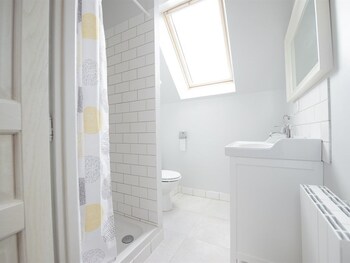 Villa Clement Sens Appart'hotel,Saint-Clement>>Rosoy,3 star