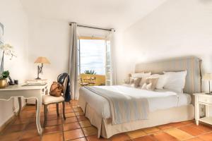 hotel club port la galere