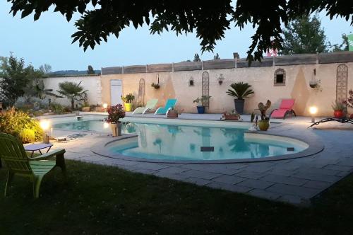 Le Clos De La Salamandre,Fumel>>Duravel,3 star