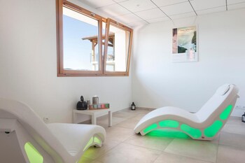 Hotel Spa Les Rives Sauvages,Chapelle-Des-Bois>>Besancon,4 star