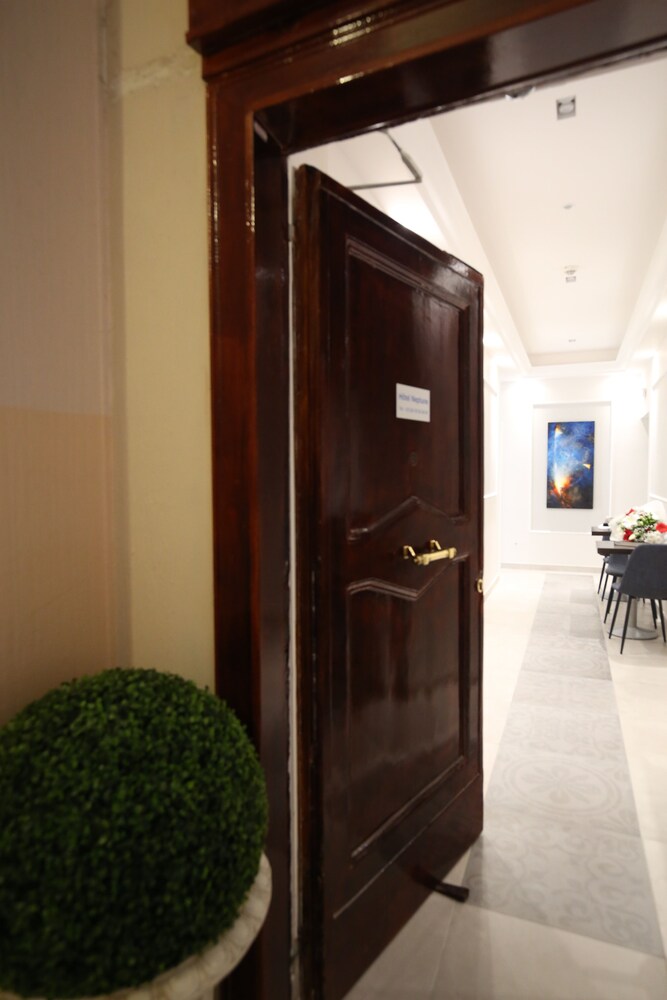 boutique hotel neptune nice