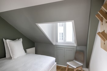 yuna blanche serviced apartments