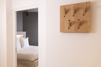 yuna blanche serviced apartments