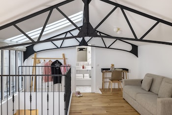 yuna blanche serviced apartments