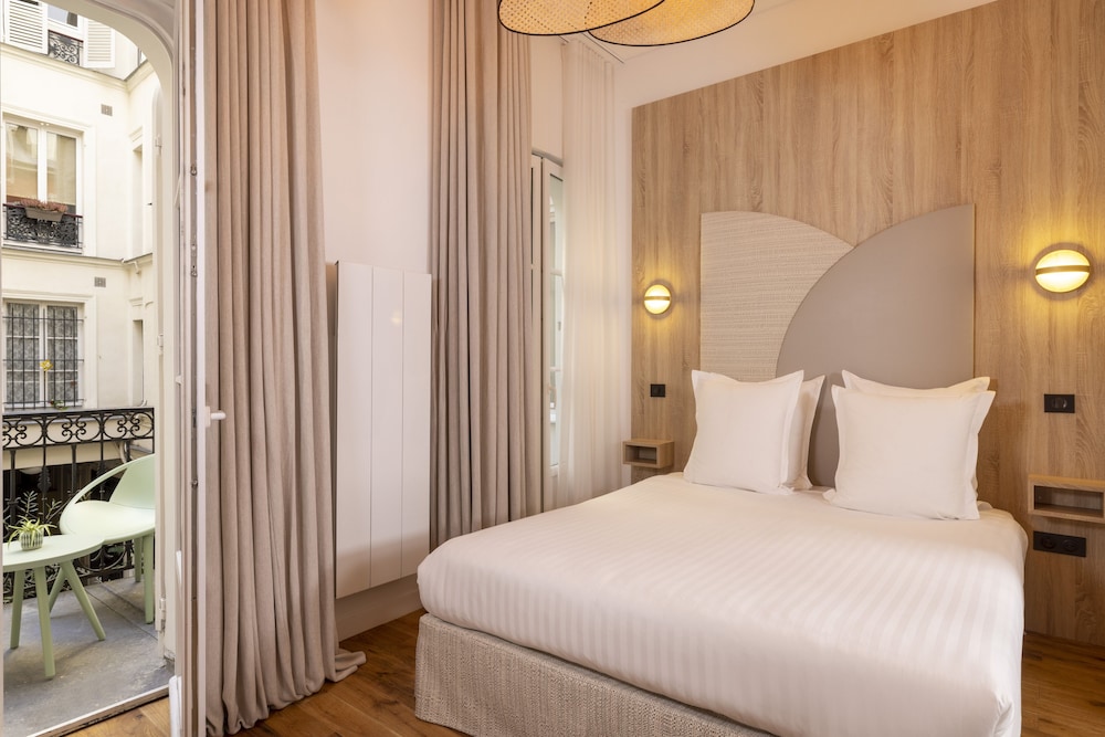 yuna blanche serviced apartments