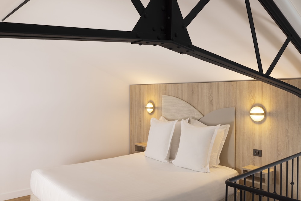 yuna blanche serviced apartments