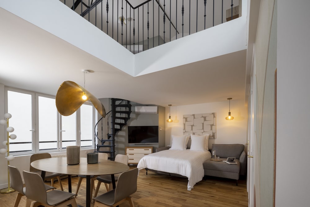 yuna blanche serviced apartments