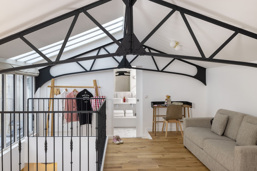 yuna blanche serviced apartments