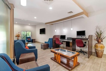 Comfort Suites At Westgate Mall,South Carolina>>Gramling,3 star