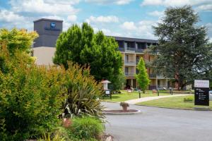 Best Western La Porte Des Chateaux,Beaugency>>Baule,3 star