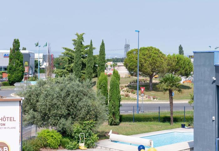 bandb hotel lyon st bonnet mi plaine