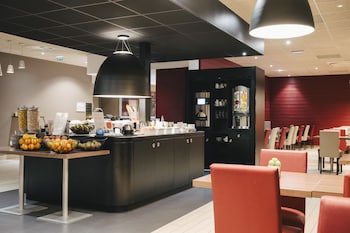 ibis rouen centre rive gauche mermoz