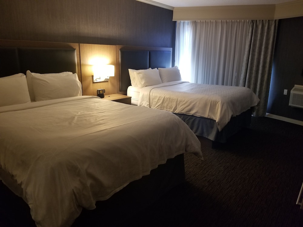 holiday inn express edmonton downtown by ihg