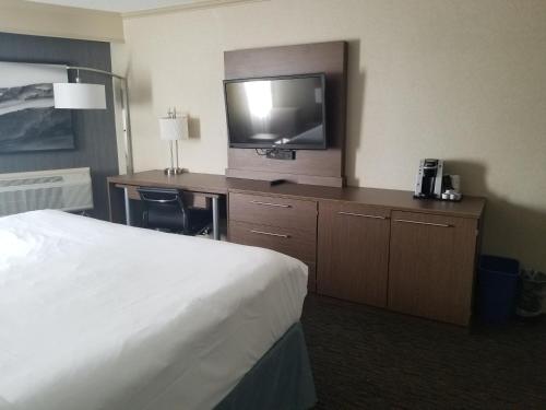 holiday inn express edmonton downtown by ihg