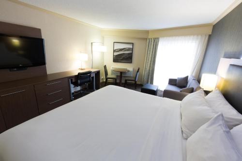 holiday inn express edmonton downtown by ihg