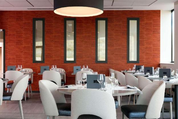 best western plus hotel escapade senlis