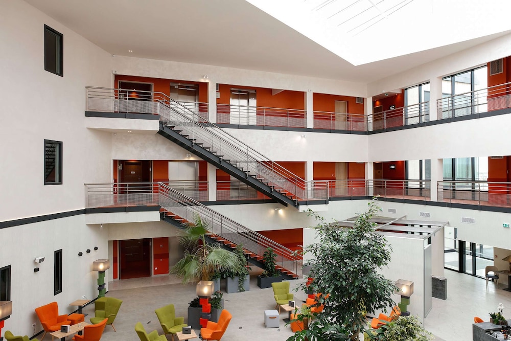 best western plus hotel escapade senlis