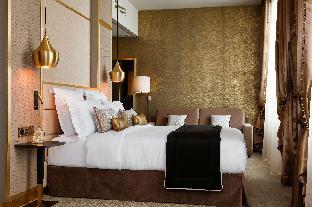 niepce paris hotel curio collection by hilton