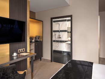 niepce paris hotel curio collection by hilton