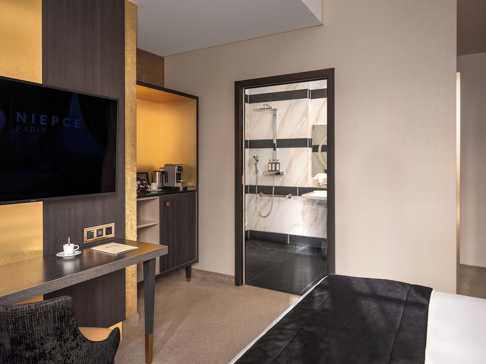 niepce paris hotel curio collection by hilton