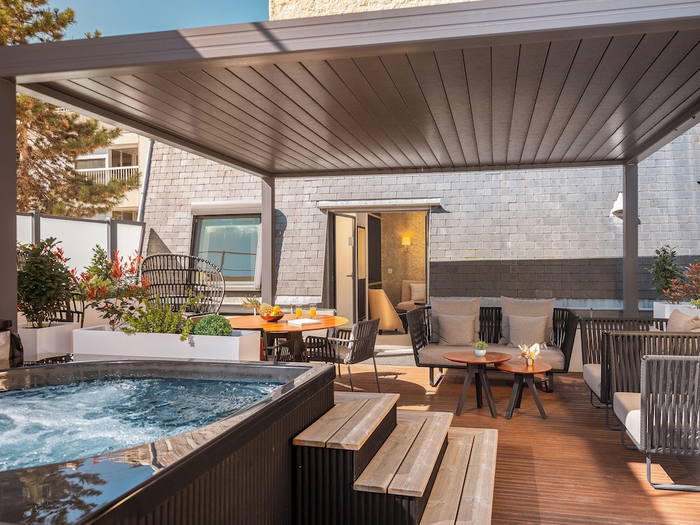 niepce paris hotel curio collection by hilton