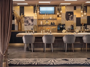 niepce paris hotel curio collection by hilton