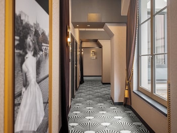 niepce paris hotel curio collection by hilton