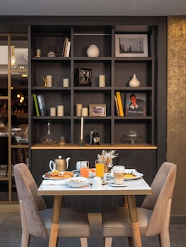 niepce paris hotel curio collection by hilton